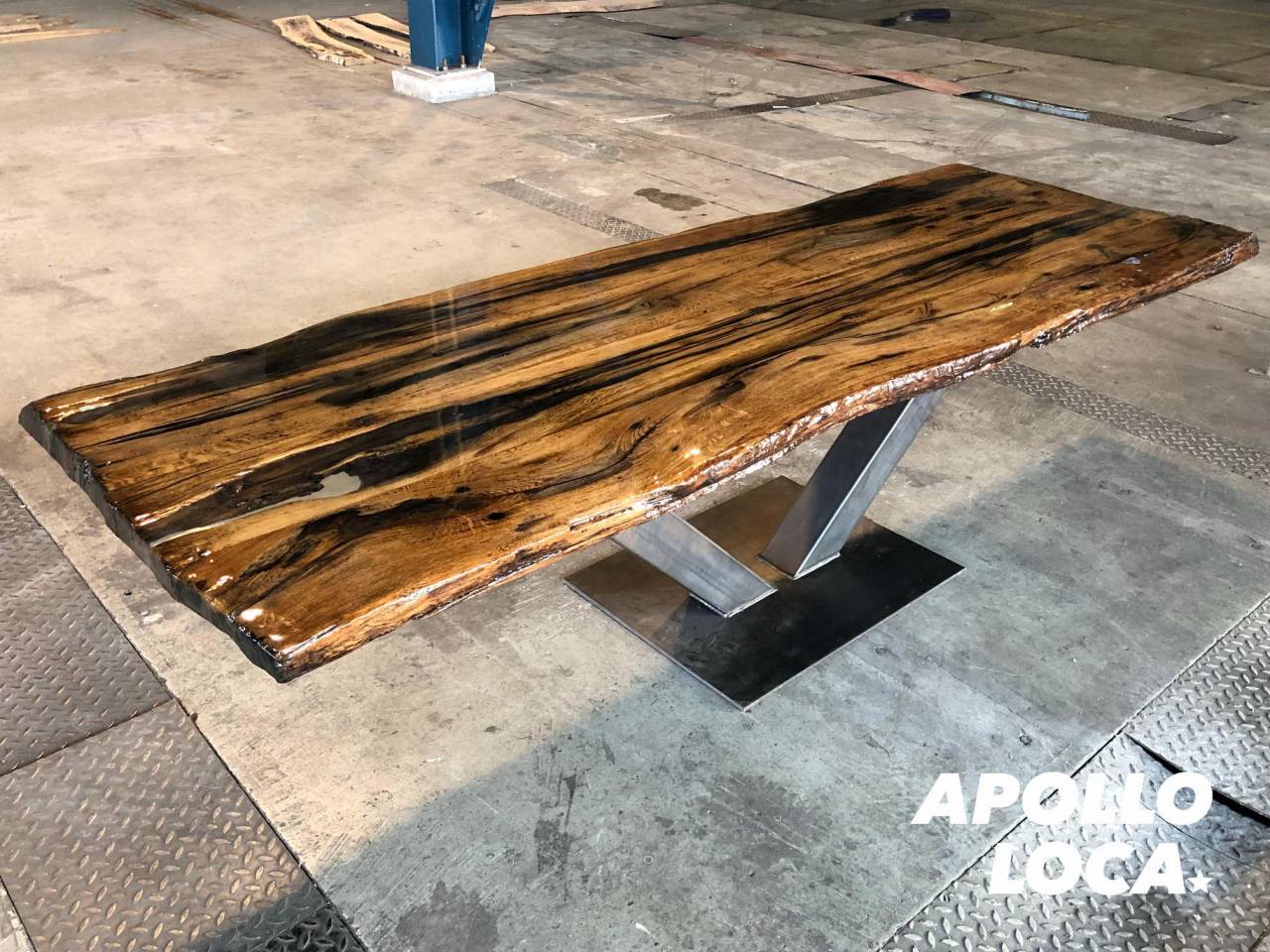 apollo loca epoxy houten tafel
