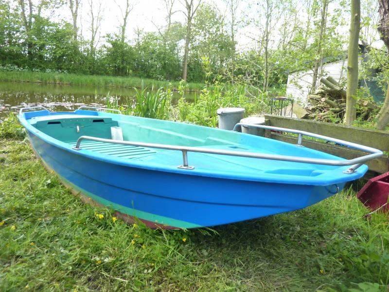 spier Preventie Maxim Het repareren van een polyester boot met epoxy en glasweefsel